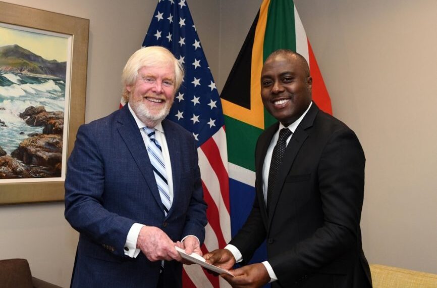 Afrique du Sud : l’ambassadeur des USA convoqué pour « comportement non diplomatique »